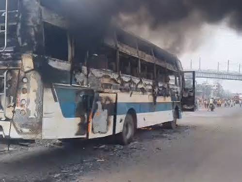 पटना में सड़क हादसे के बाद हिंसा, 10 गाड़ियां फूंकीं; ट्रैफिक चौकी जलाई, हाईवे जाम