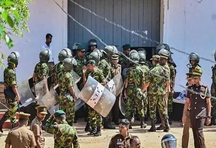 जेलों में गैंगवार की आशंका, हिंसा के बाद सेना ने संभाला मोर्चा