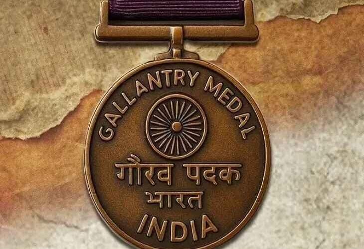 स्वतंत्रता दिवस पर 1057 कर्मियों को मिलेगा मेडल, 301 गैलेंट्री अवॉर्ड में पुलिस और फायर सर्विस के जवान शामिल