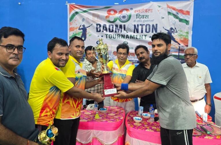 सुपौल में पब्लिक बनाम प्रशासन बैडमिंटन मुकाबला, 21-14 से प्रशासन की टीम विजयी