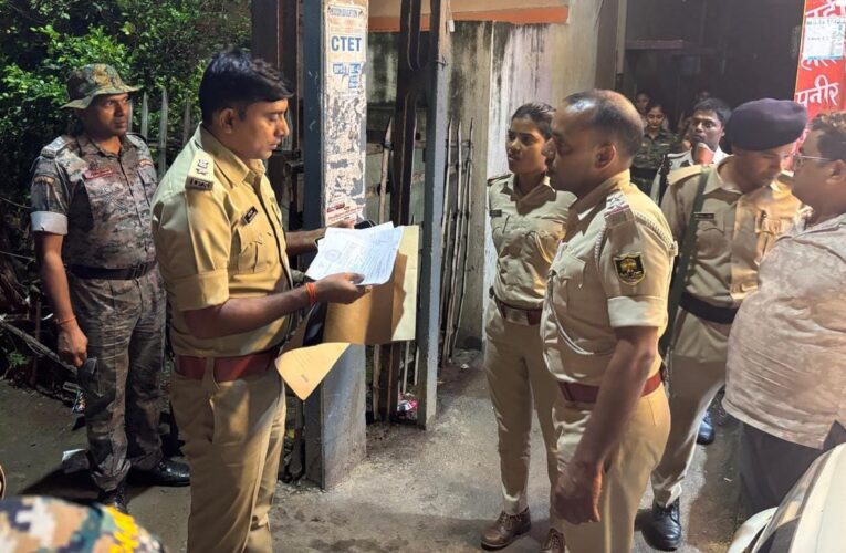 भागलपुर में SSP प्रमोद कुमार यादव का देर रात औचक निरीक्षण