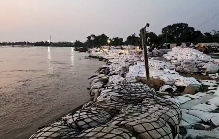 राघोपुर-शंकरपुर तटबंध