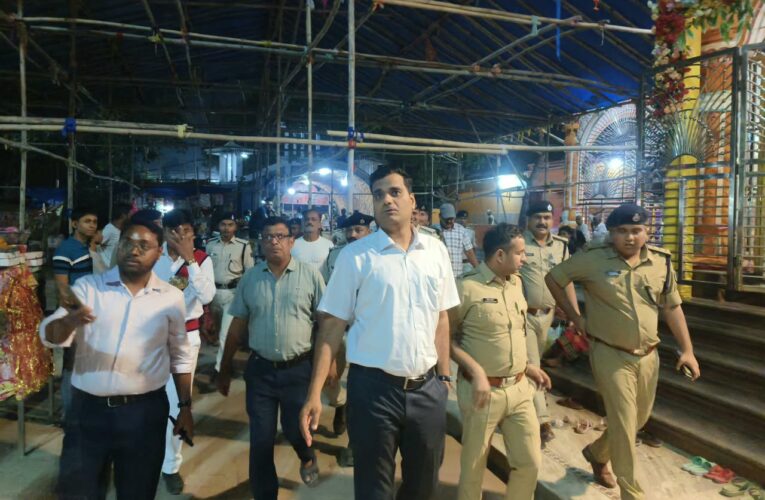 कटिहार दुर्गा पूजा पंडाल निरीक्षण